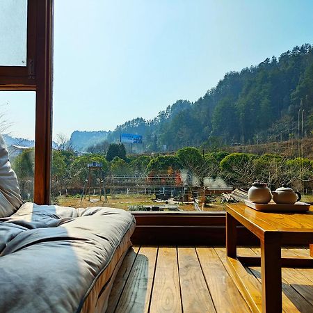 Отель Pure House Чжанцзяцзе Экстерьер фото