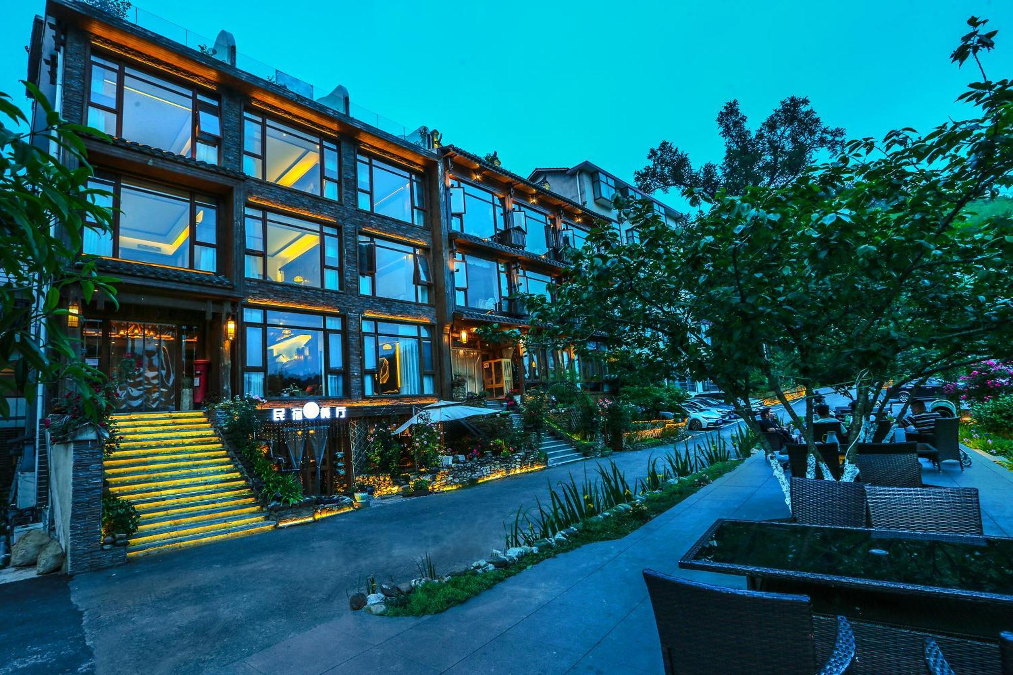 Отель Pure House Чжанцзяцзе Экстерьер фото